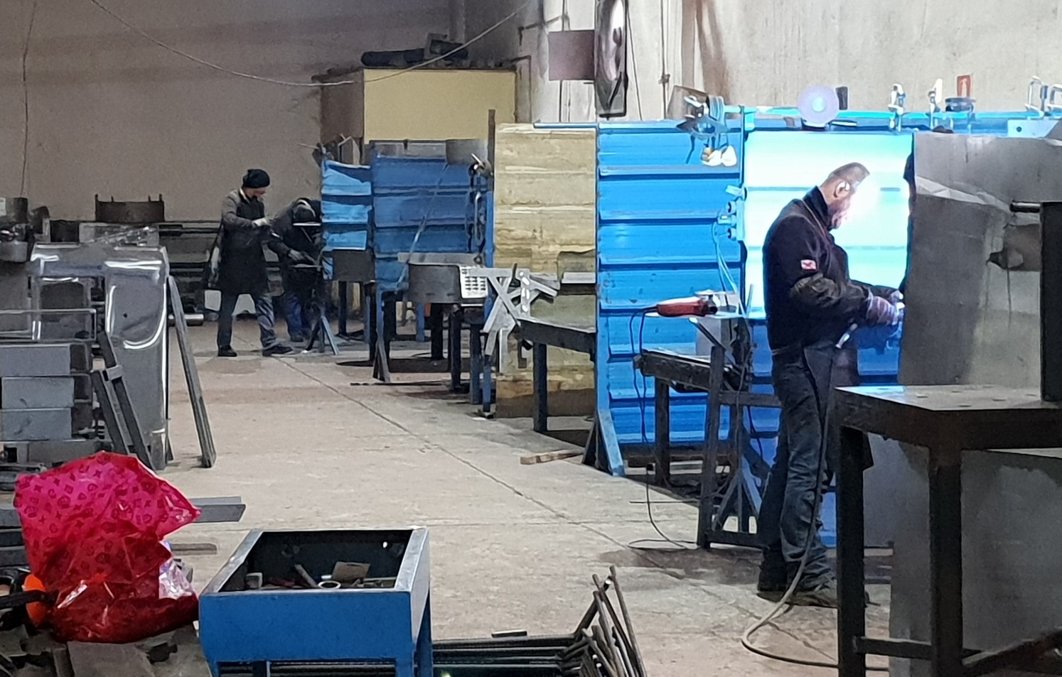 Representatives of Western Balkan Public Employment Services (PES) and Ministries of Labour visited a company that participated in the on-the-job-training programme, in Tirana, 18 January 2019 (Photo: RCC/Sanda Topic)