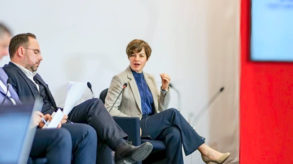 ILO ESAP 2: Ada Huibregtse at Forum on Business Climate in Albania