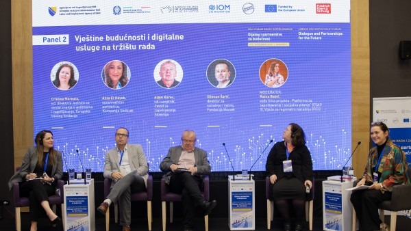 Panel discussion “Future-oriented skills and digital services in the labour market” (Photo: courtesy of Labour and Employment Agency of Bosnia and Herzegovina)