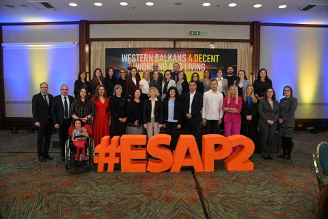 Family photo Day 1: Participants of the ESAP 2 hybrid event Western Balkans 4 Decent Working and Living, Skopje, 27-28 April 2023 (Photo: RCC ESAP2/Stefan Bozarov)