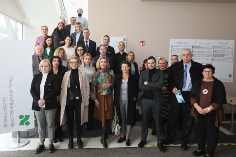 Study Visit to Employment Service Slovenia - Family photo (Photo: RCC)